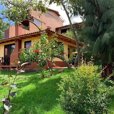 Отель Brisas De Sol Пацкуаро Экстерьер фото